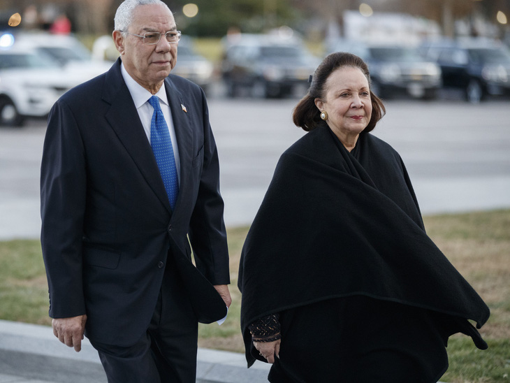 Cựu ngoại trưởng Colin Powell tuyên bố ủng hộ ông Biden, ông Trump phản pháo - Ảnh 1.