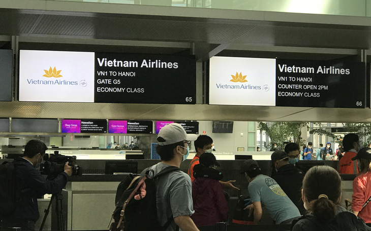 Đưa hơn 340 công dân Việt từ Mỹ về nước