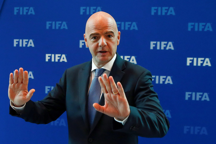 FIFA quyết ngăn nạn lạm phát trong bóng đá - Ảnh 1.