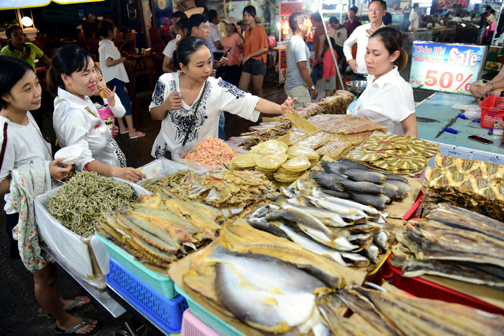 Dân Phú Quốc mong sớm từ huyện lên thành phố - Ảnh 1.