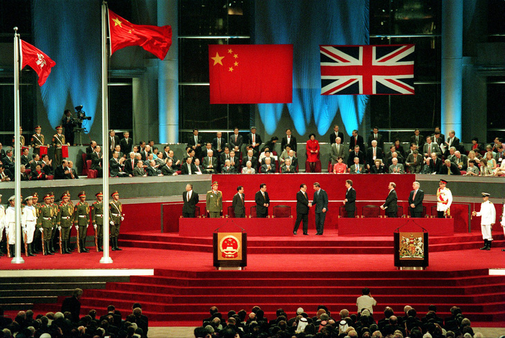 Bắc Kinh dùng luật an ninh để giữ Hong Kong trong tâm phục khẩu phục? - Ảnh 1.