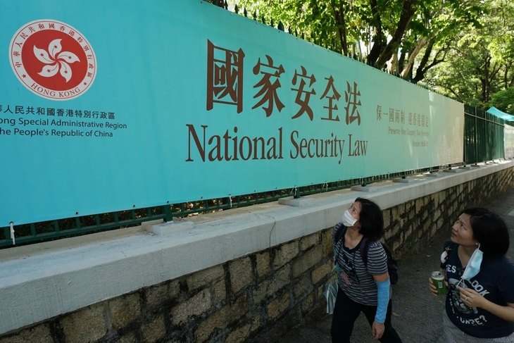 Báo Trung Quốc dọa Hong Kong: Thức thời cải tà quy chánh thì yên với luật mới - Ảnh 2.