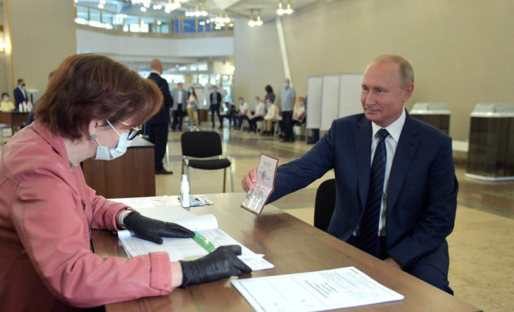 Bỏ phiếu sửa đổi Hiến pháp Nga, tìm tính chính danh - Ảnh 2.