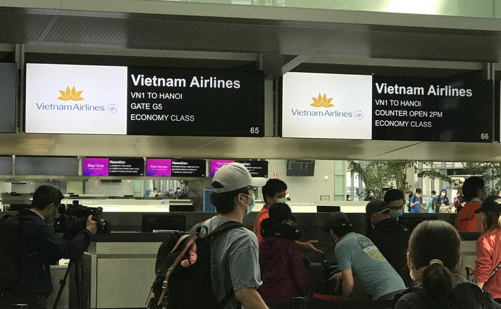 Thêm 346 người Việt Nam từ Mỹ về nước, được cách ly sau khi xuống Nội Bài - Ảnh 1.