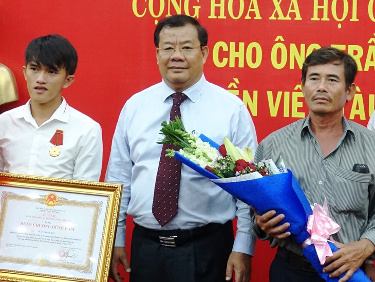 Ông Nguyễn Tăng Bính được phân công phụ trách, điều hành UBND tỉnh Quảng Ngãi - Ảnh 1.