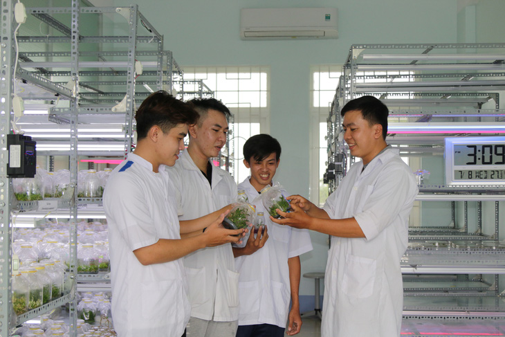 Trường đại học Kiên Giang: Kết nối doanh nghiệp tăng cơ hội việc làm - Ảnh 3.