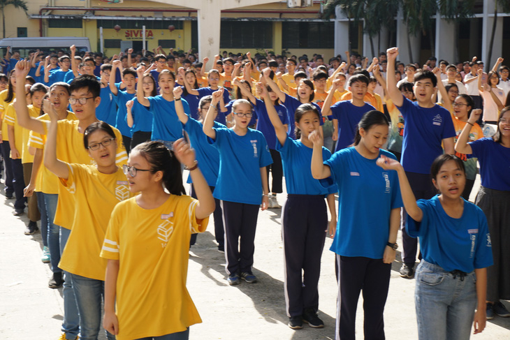 TP.HCM: 4.000 học sinh đăng ký vô lớp 6 Trường Trần Đại Nghĩa, 1 chọi 7 - Ảnh 1.