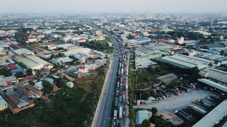 Bình Dương sẽ đặt trạm thu phí đường Mỹ Phước - Tân Vạn nối TP.HCM - Ảnh 1.