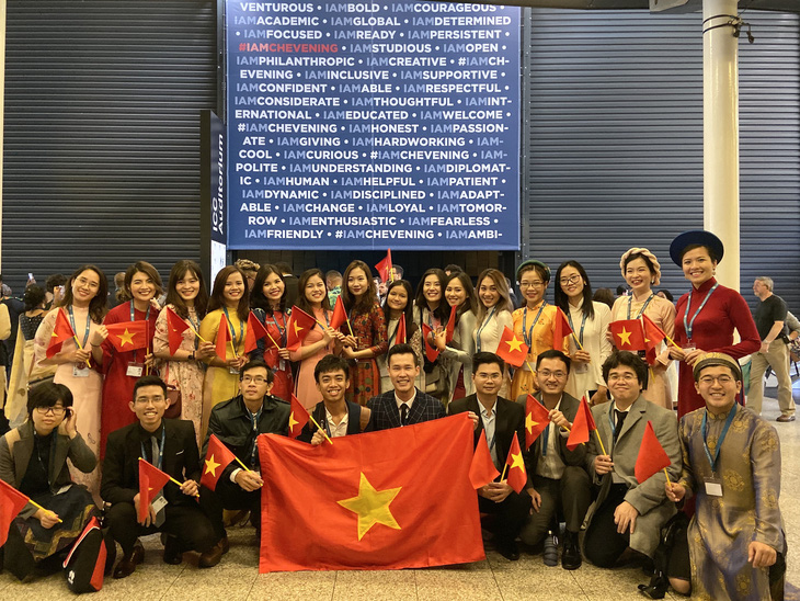 Đại sứ Anh tại Việt Nam: Chính phủ Anh phối hợp các đại học hỗ trợ sinh viên quốc tế - Ảnh 4.