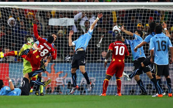 Sau 10 năm, cầu thủ Ghana vẫn cay cú với Suarez - Ảnh 1.