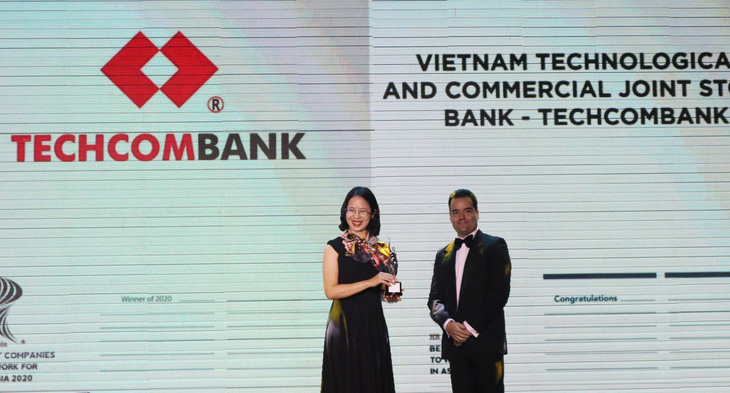 Hr Asia Award vinh danh Techcombank “Nơi làm việc tốt nhất Châu Á” - Ảnh 1.