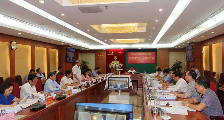 Kỷ luật hàng loạt sếp Tổng công ty Đầu tư phát triển đường cao tốc Việt Nam - Ảnh 1.