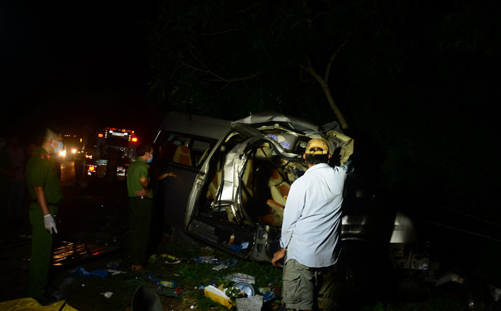 Vụ tai nạn giao thông 8 người chết ở Bình Thuận: Vì sao vẫn chưa có dải phân cách? - Ảnh 1.