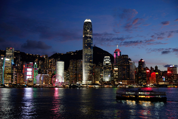 Trung Quốc đe dọa không chấp nhận hộ chiếu do Anh cấp cho người Hong Kong - Ảnh 1.