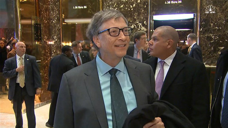 Tỉ phú Bill Gates bác thuyết âm mưu cấy chip vào người dân qua vắcxin COVID-19 - Ảnh 1.