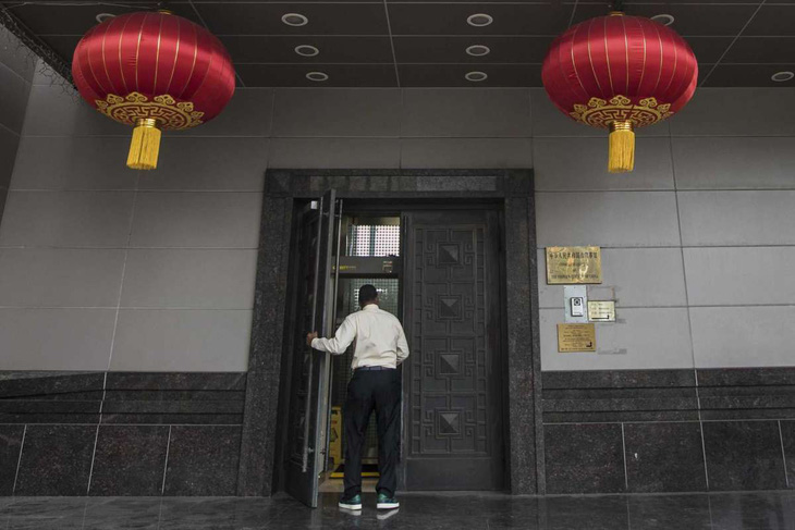 Giải mã lý do bí ẩn khiến Mỹ đóng cửa Tòa lãnh sự Trung Quốc ở Houston - Ảnh 1.