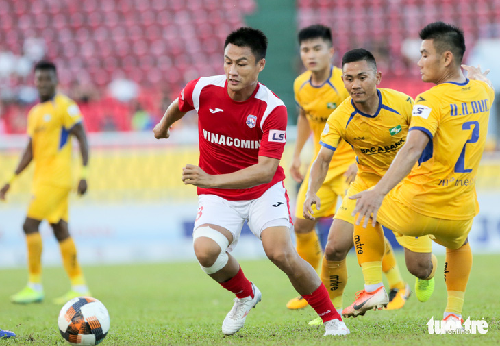 Đang đua vô địch V-League, Than Quảng Ninh bất ngờ đẩy 3 trụ cột sang Hải Phòng - Ảnh 1.