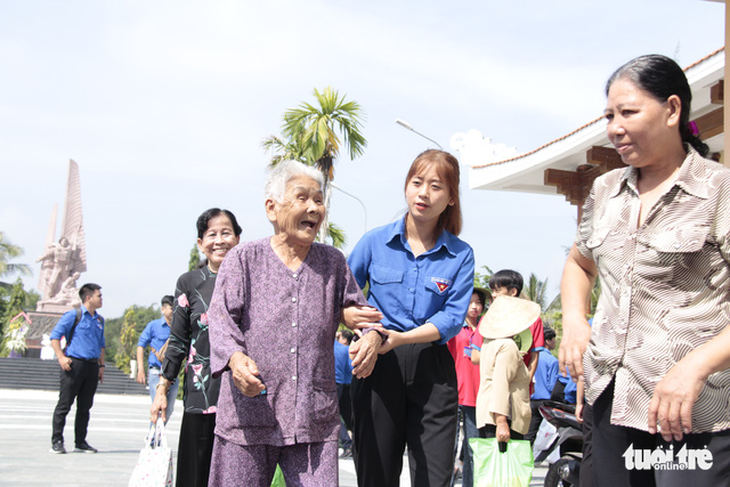 Mẹ Việt Nam anh hùng Phan Thị Tám: ‘Mong các con mãi nuôi dưỡng tình yêu nước’ - Ảnh 6.