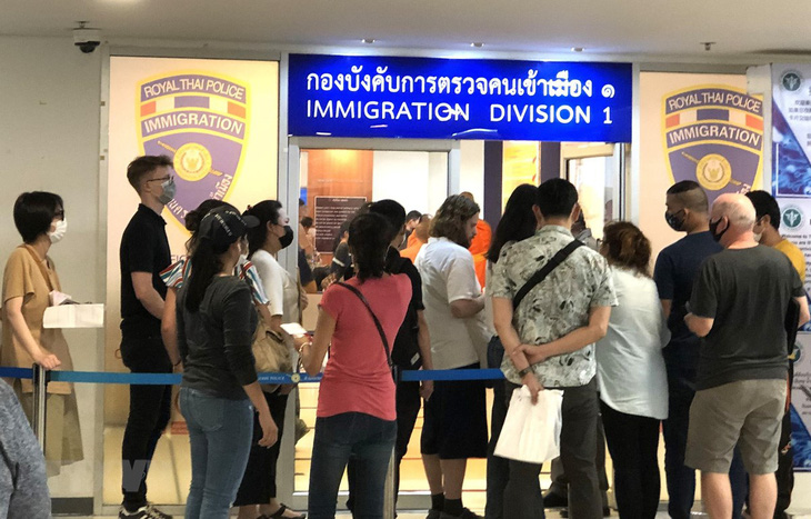 Thái Lan ấn định hạn chót cho người có thị thực ngắn hạn rời khỏi đất nước - Ảnh 1.