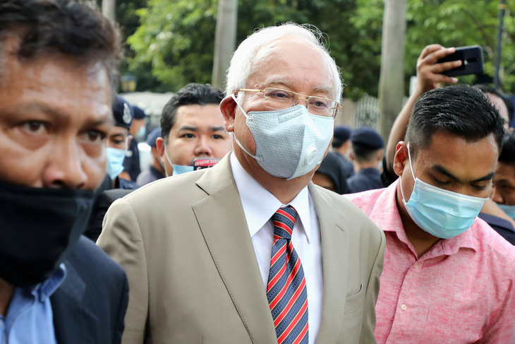 Cựu thủ tướng Malaysia Najib Razak bị tuyên 7 tội tham nhũng - Ảnh 1.