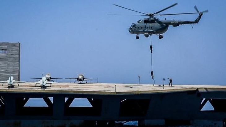 Iran dùng chiến thuật bầy sói hạ gục tàu sân bay Mỹ dễ như bỡn - Ảnh 6.