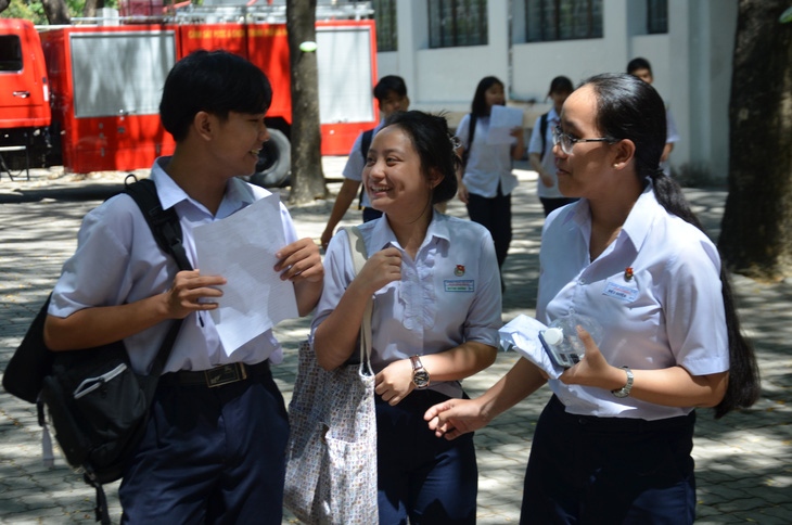 Thi lớp 10 tại Đà Nẵng: Nhiều thí sinh đạt điểm 10 môn tiếng Anh và Toán - Ảnh 1.