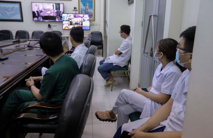 Bộ Y tế tăng cường nhân lực chia lửa cho Đà Nẵng chống dịch COVID-19 - Ảnh 1.