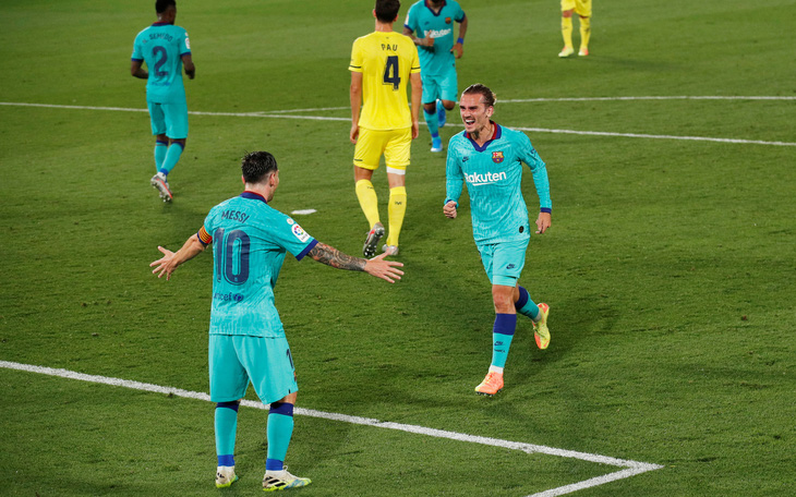 Bị VAR và xà ngang từ chối bàn thắng, Messi vẫn là người hùng giúp Barca đại thắng