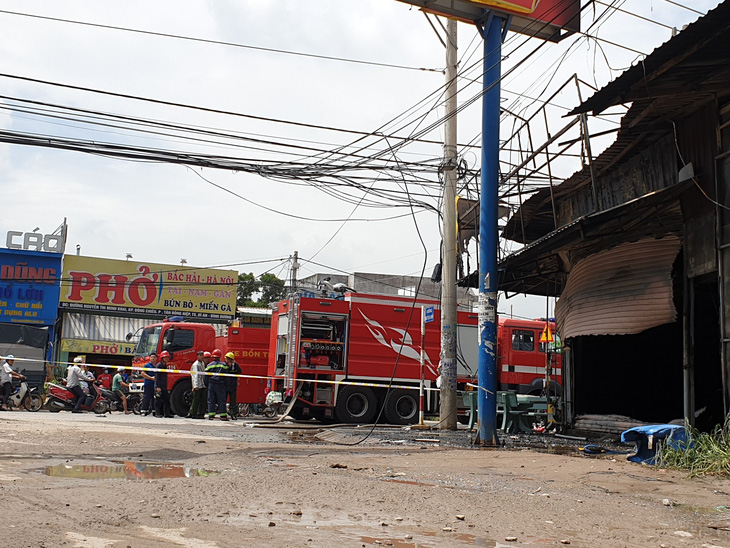 3 người chết cháy giữa ban ngày trong tiệm cầm đồ - Ảnh 3.