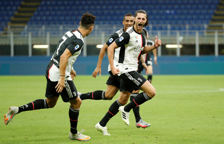 Ronaldo ghi bàn, Juventus vẫn thua ngược Milan dù dẫn trước 2-0 - Ảnh 1.