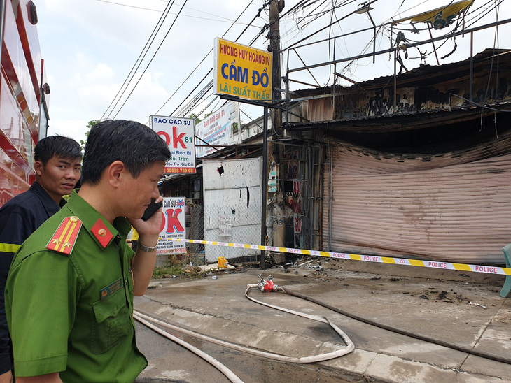 3 người chết cháy giữa ban ngày trong tiệm cầm đồ - Ảnh 4.