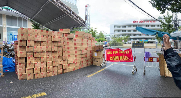 Trung Quân, Denis Đặng, Quang Hào kêu gọi góp hàng trăm triệu gửi về Đà Nẵng - Ảnh 2.