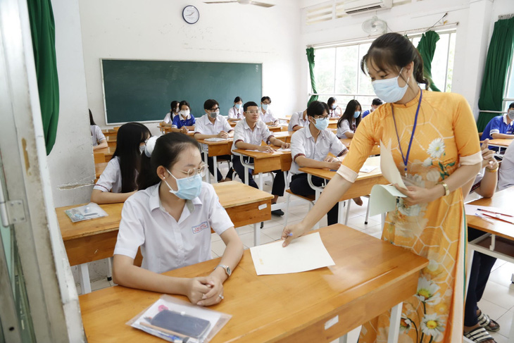 14h30 hôm nay 10-8, thí sinh thi môn ngoại ngữ tốt nghiệp THPT - Ảnh 2.