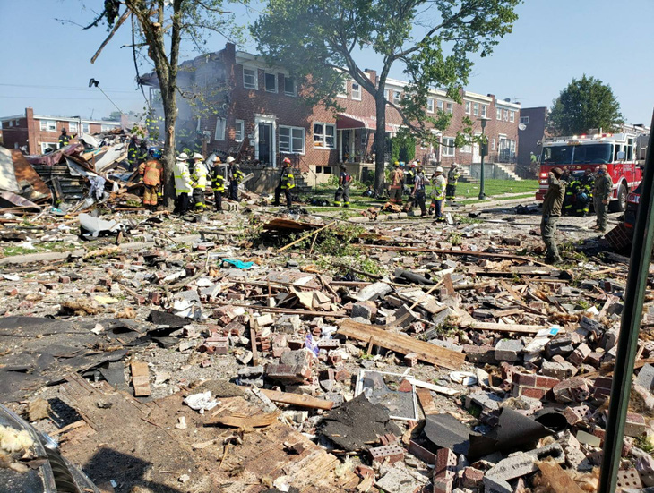 Nhiều ngôi nhà ở Baltimore, Mỹ bị san phẳng sau tiếng nổ lớn - Ảnh 2.