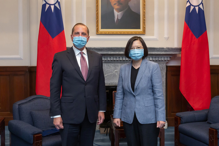 Thăm Đài Loan, bộ trưởng Mỹ chỉ trích Trung Quốc - Ảnh 1.