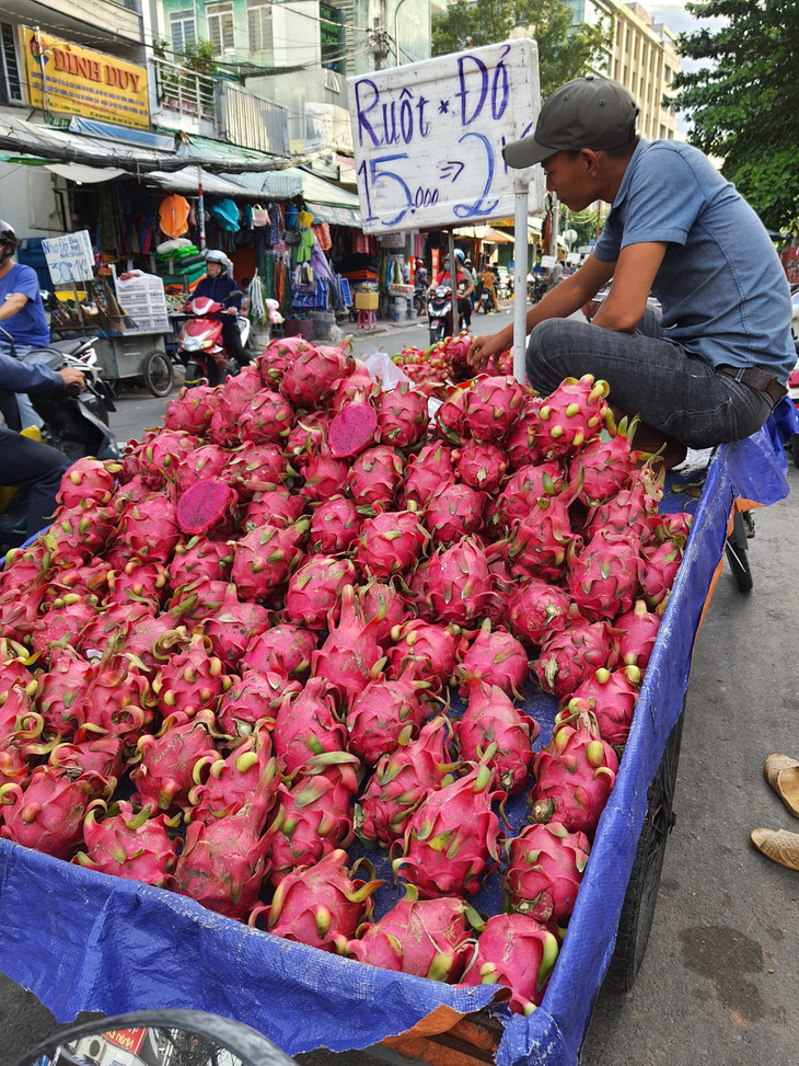 Chưa bao giờ chán và sợ thanh long như bây giờ - Ảnh 1.