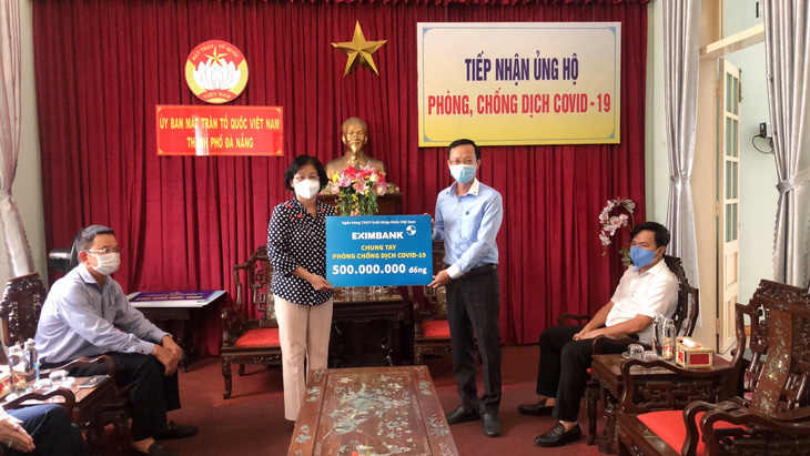 Eximbank ủng hộ 500 triệu đồng tiếp sức Đà Nẵng chống dịch - Ảnh 1.