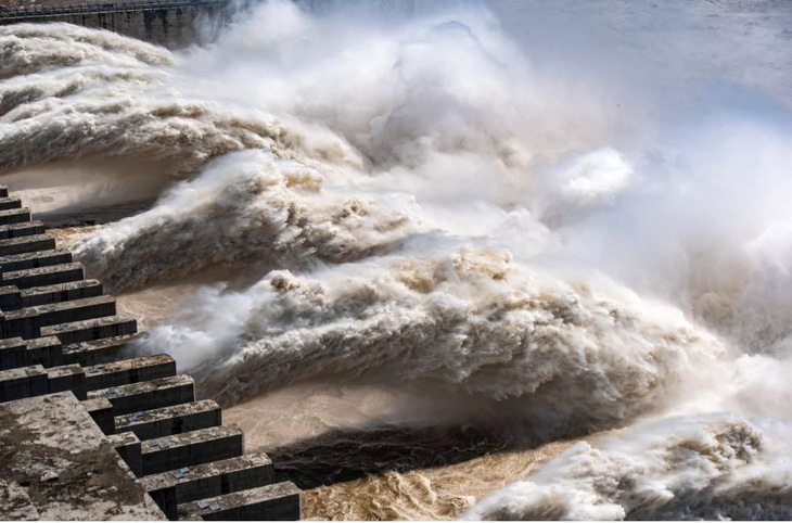 Trung Quốc lại cảnh báo lũ lụt, kêu gọi giảm áp lực cho đập Tam Hiệp - Ảnh 1.