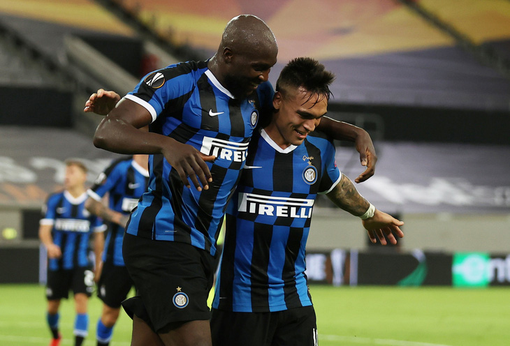 Lautaro Martinez, Lukaku cùng lập cú đúp, Inter Milan vào chung kết Europa League - Ảnh 3.