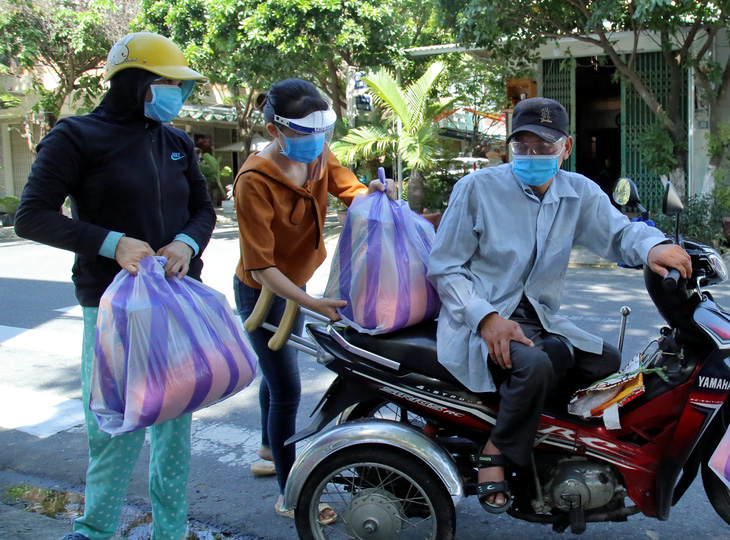 Tiền hỗ trợ: Người có, người chưa - Ảnh 1.