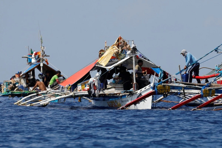 Philippines phản đối Trung Quốc tịch thu thiết bị đánh cá của ngư dân - Ảnh 1.