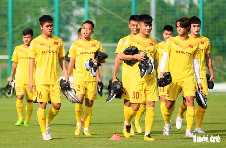 U22 Việt Nam đấu tập nội bộ, HLV Park Hang Seo chỉ cho đá 60 phút/trận - Ảnh 1.