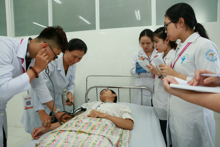 Đại học Văn Lang được cấp phép đào tạo Bác sĩ Răng Hàm Mặt - Ảnh 1.