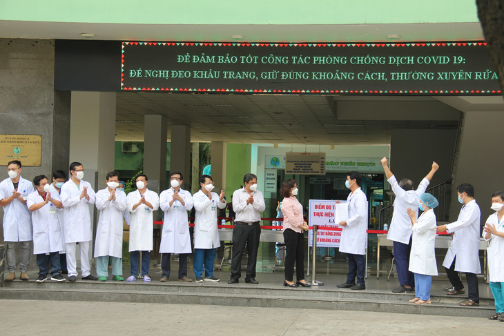 16h chiều 25-8, gỡ phong tỏa Bệnh viện Đà Nẵng sau gần 1 tháng cách ly - Ảnh 1.