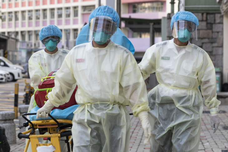Hong Kong xác nhận ca tái nhiễm virus corona đầu tiên trên thế giới - Ảnh 1.