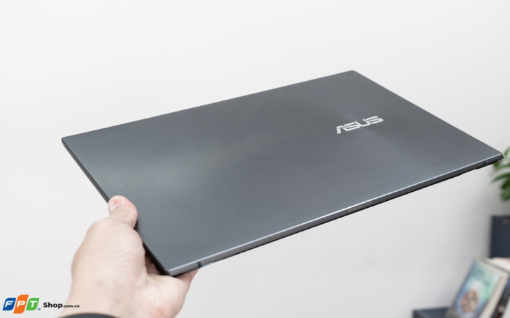 ASUS ZenBook (UM425) - laptop CPU AMD 14inch mỏng nhất thế giới chính thức lên kệ FPT Shop
