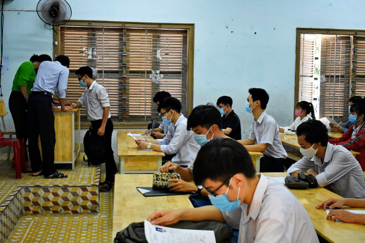 13 thí sinh Khánh Hòa thi tốt nghiệp THPT đợt 2 tại Đắk Lắk - Ảnh 1.