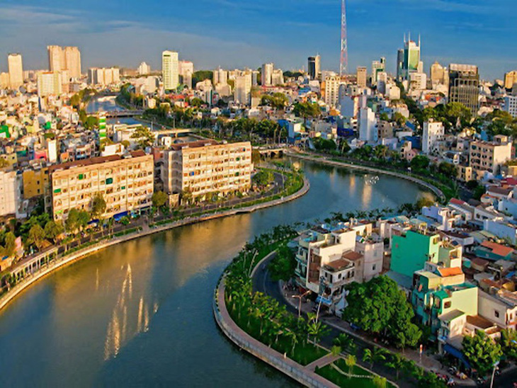 Ngắm Sài Gòn trong hoàng hôn bằng buýt mui trần hoặc du thuyền trên sông - Ảnh 5.