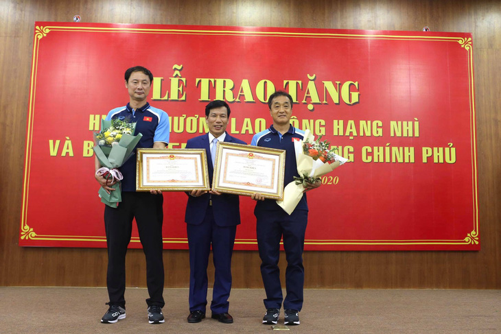 HLV Park Hang Seo: Cảm ơn nhân dân Việt Nam đã trao huân chương này cho tôi - Ảnh 2.
