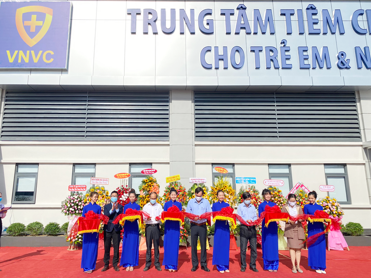Khai trương 3 trung tâm VNVC Quảng Ngãi, Pleiku, Nguyễn Thái Học - Ảnh 1.
